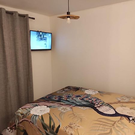 Studio Paris Luaran gambar